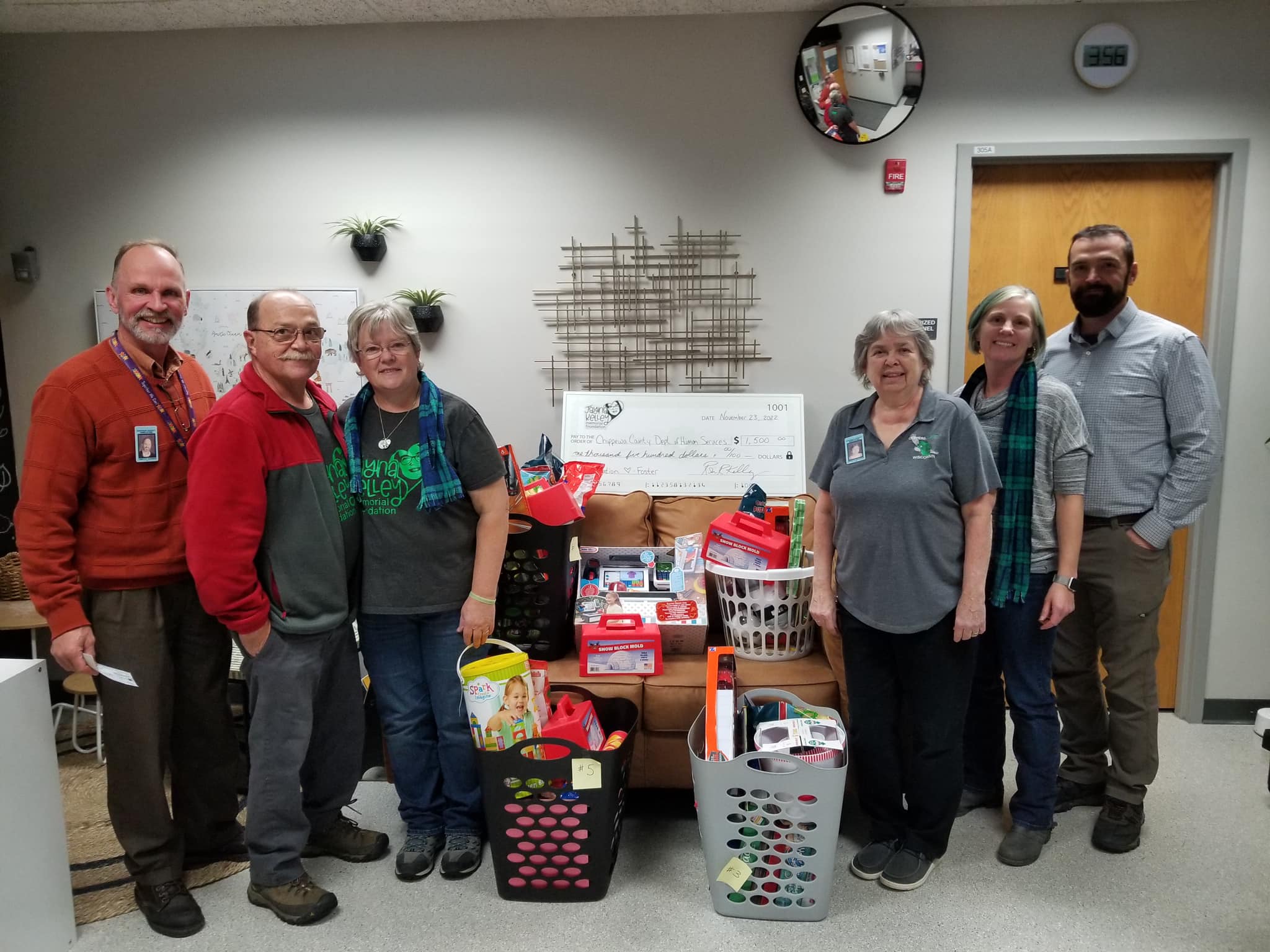 You are currently viewing Chippewa County Foster Care Gift Baskets
